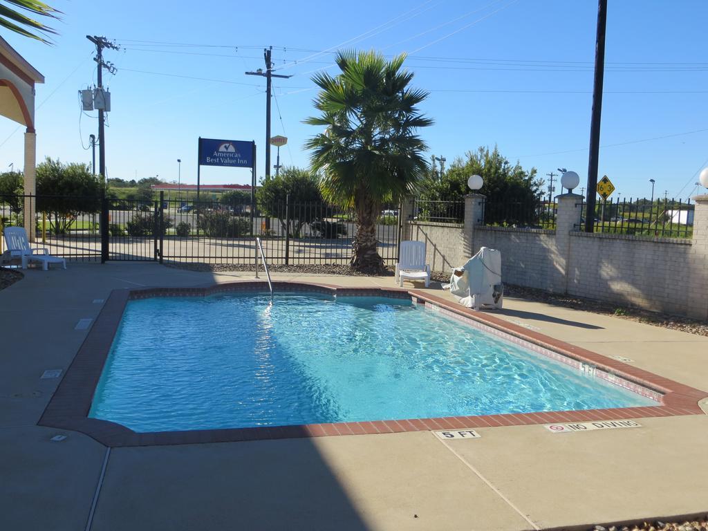 Motel Americas Value &