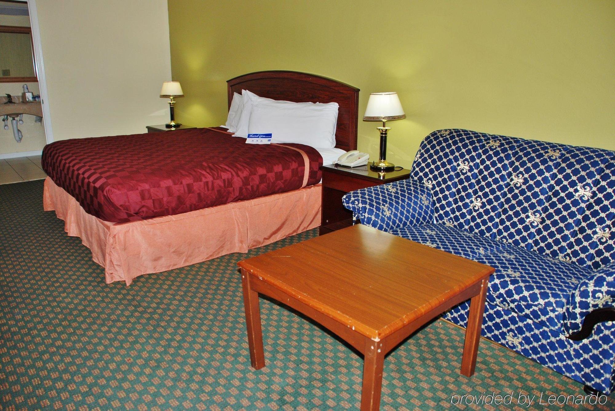 Motel Americas Value & 2*