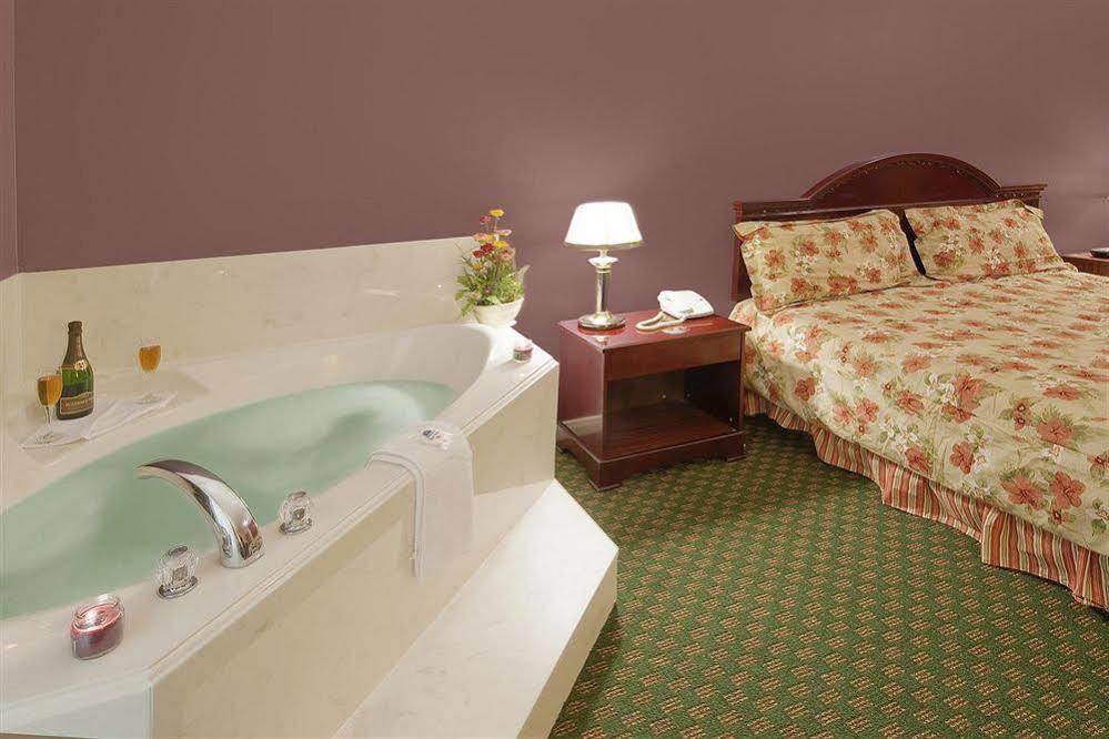 Americas Value & Motel 2*